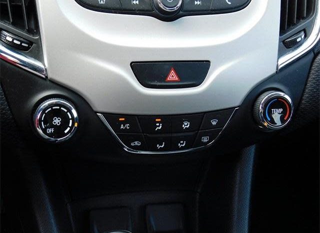 2017 Chevrolet Cruze LS full