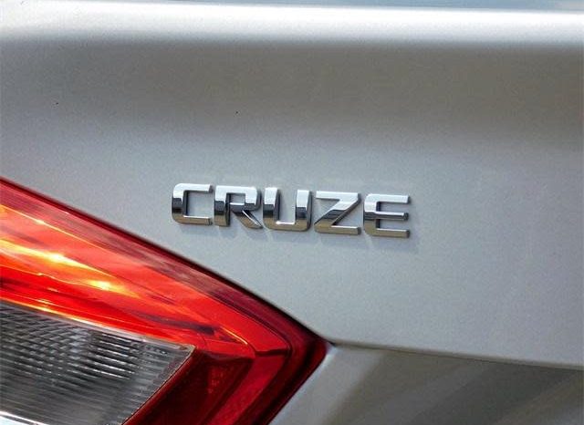 2017 Chevrolet Cruze LS full