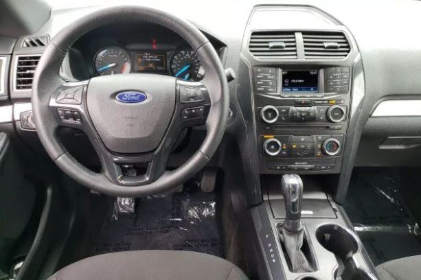 2017 Ford Explorer XLT full