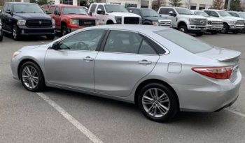 2015 Toyota Camry SE full