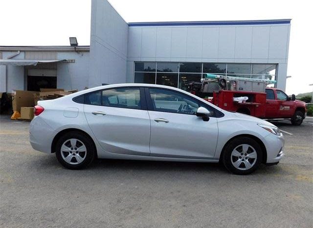 2017 Chevrolet Cruze LS full
