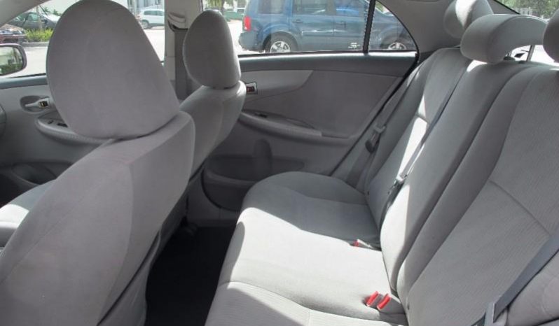 2010 Toyota Corolla LE full