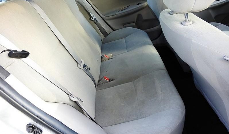 2013 Toyota Corolla L full
