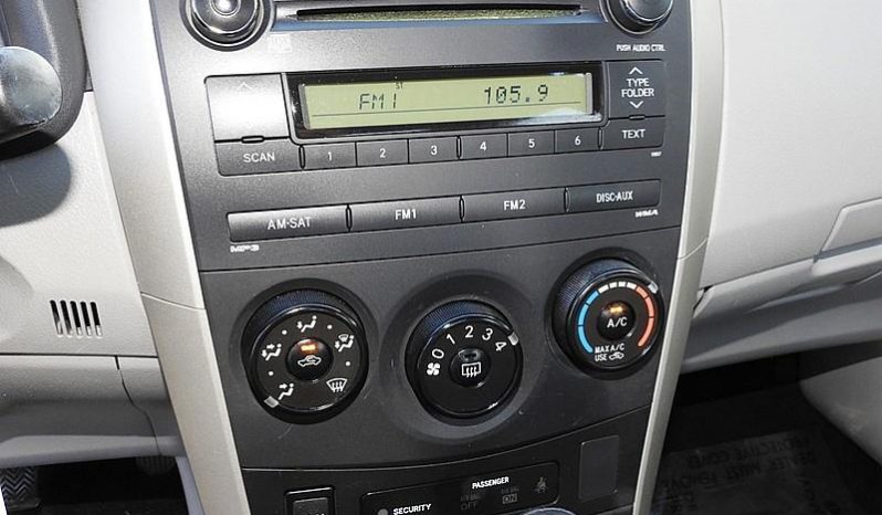 2013 Toyota Corolla L full