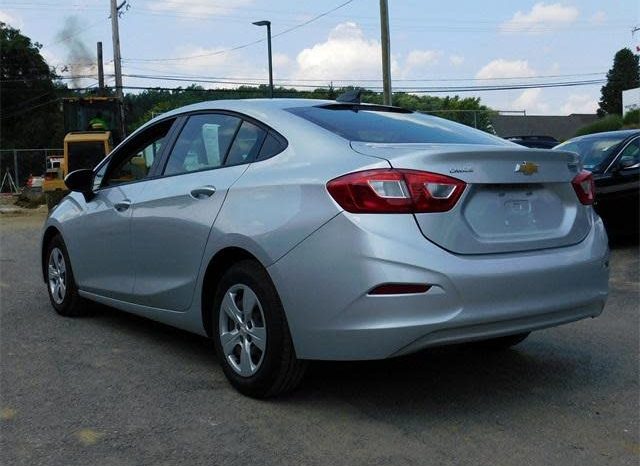 2017 Chevrolet Cruze LS full