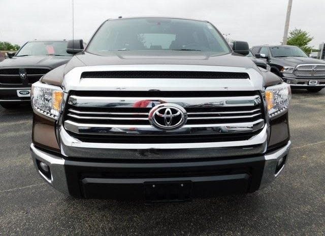 2016 Toyota Tundra SR5 full