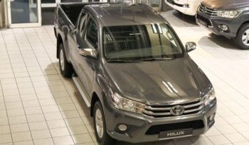 2018 Toyota Hilux Extra Cab full