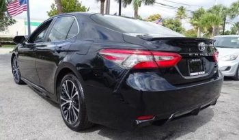 2018 Toyota Camry SE full