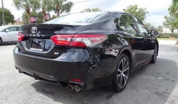 2018 Toyota Camry SE full