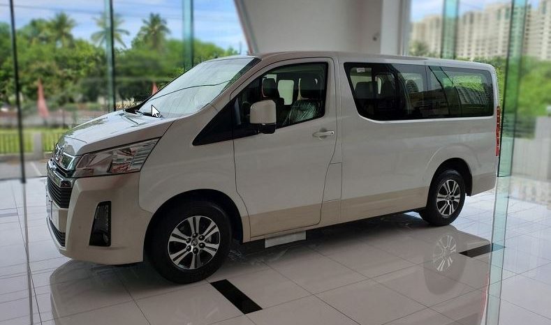 2020 Toyota Hiace GL Grandia Tourer full