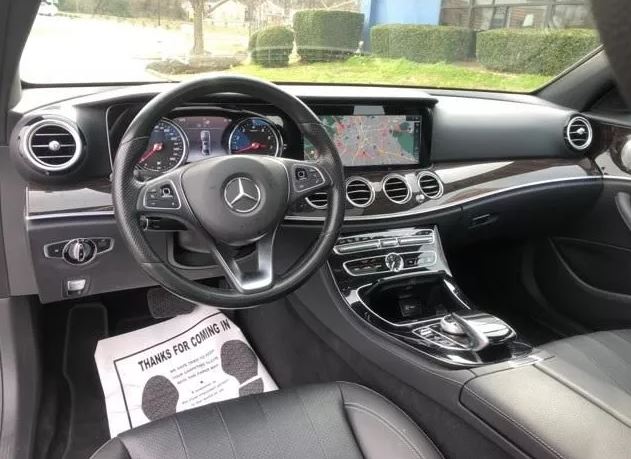 2017 Mercedes-Benz E 300 full