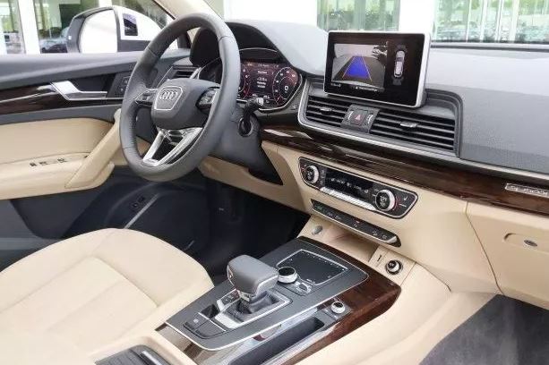 2020 Audi Q5 45 Premium Plus full