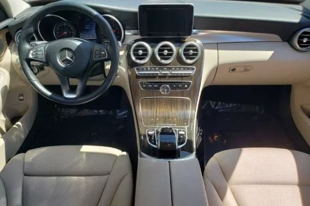 2016 Mercedes-Benz C 300 full