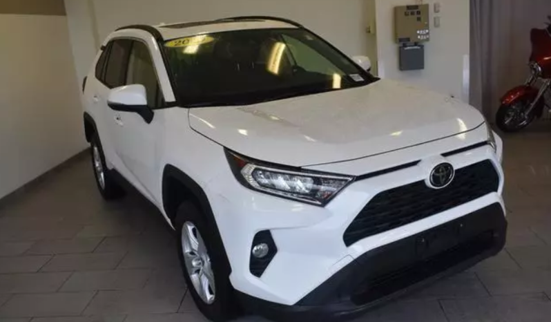 2019 Toyota RAV4 XLE full