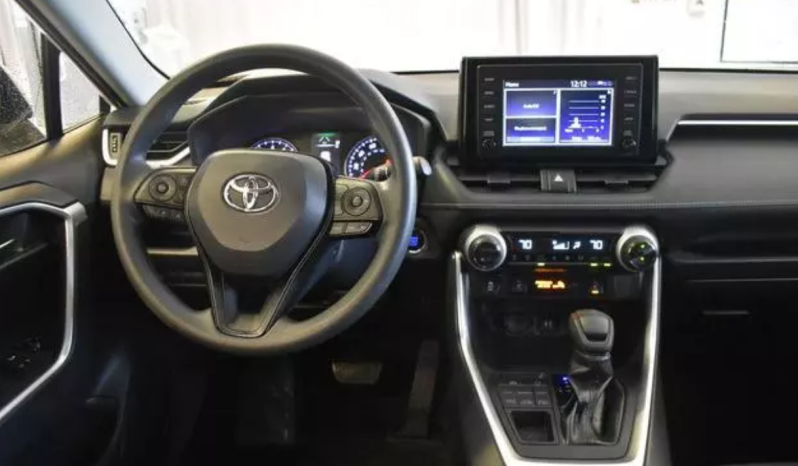 2019 Toyota RAV4 XLE full