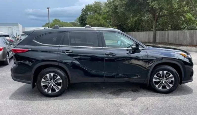 2020 Toyota Highlander XLE full