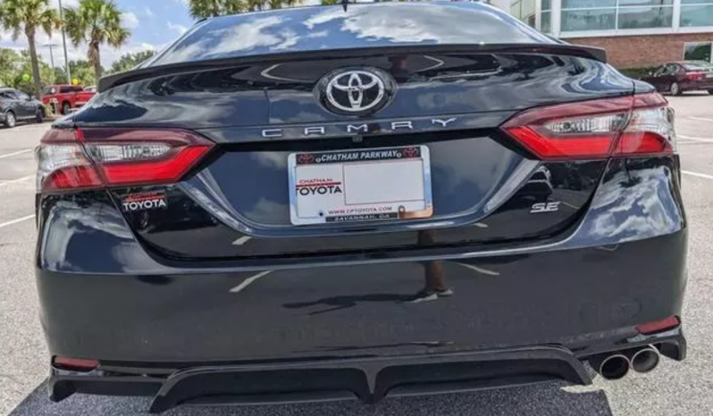 2021 Toyota Camry SE full