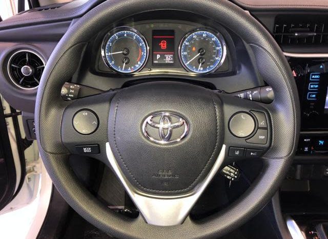 2019 Toyota Corolla LE full