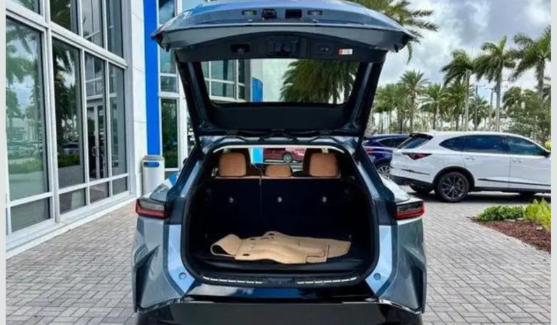 2023 Lexus RZ 450e Luxury full
