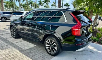 2022 Volvo XC90 T5 Momentum full