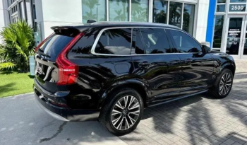 2022 Volvo XC90 T5 Momentum full