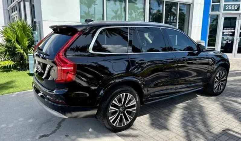 2022 Volvo XC90 T5 Momentum full