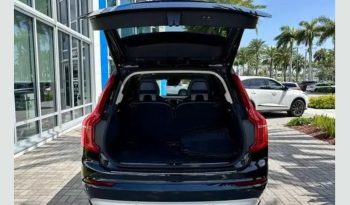 2022 Volvo XC90 T5 Momentum full