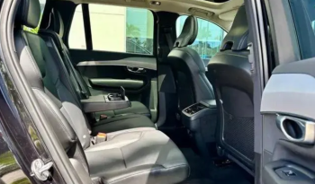 2022 Volvo XC90 T5 Momentum full