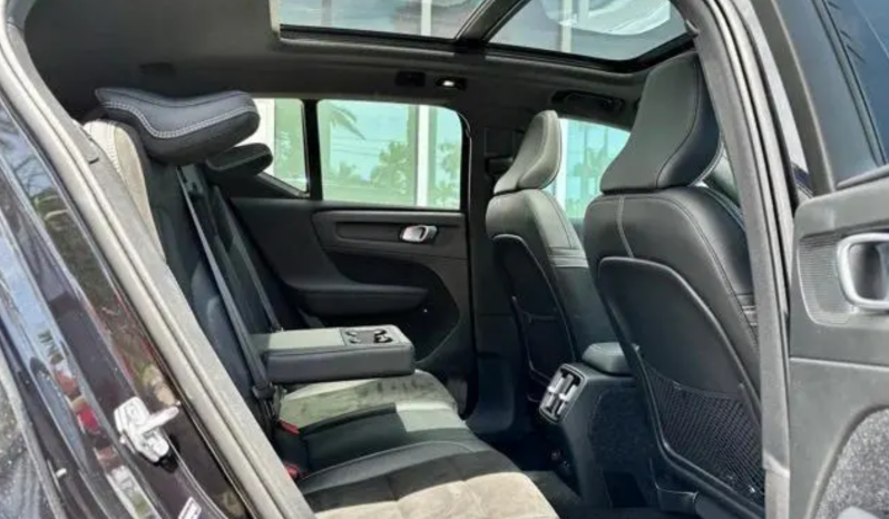2021 Volvo XC40 Recharge Pure Electric P8 full