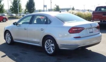 2018 Volkswagen Passat 2.0T SE full