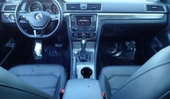 2018 Volkswagen Passat 2.0T SE full