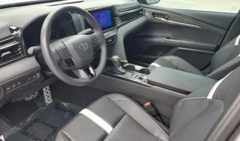 2025 Toyota Camry SE full