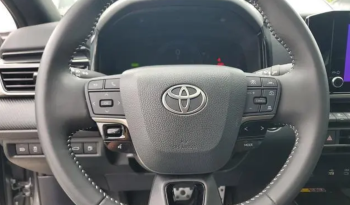 2025 Toyota Camry SE full