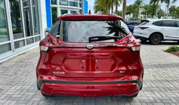 2024 Nissan Kicks SV full