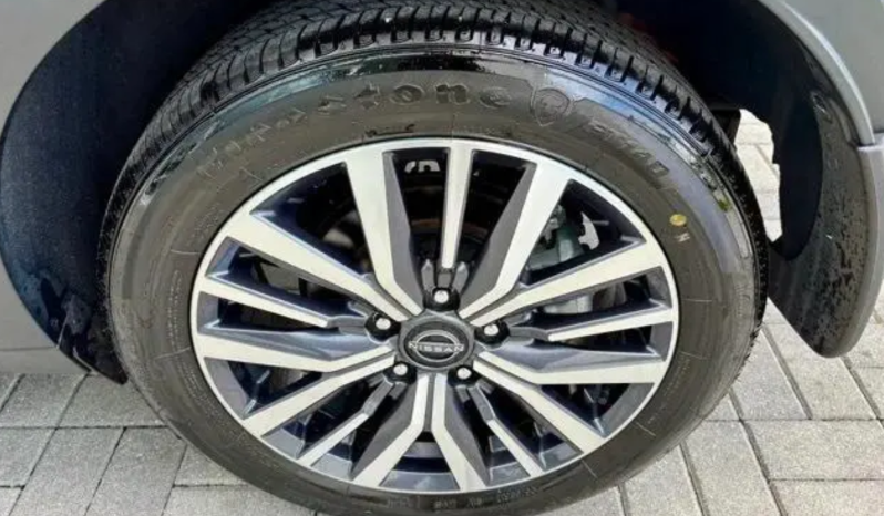 2024 Nissan Kicks SV full