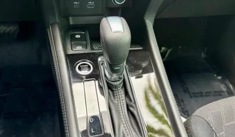 2024 Nissan Kicks SV full