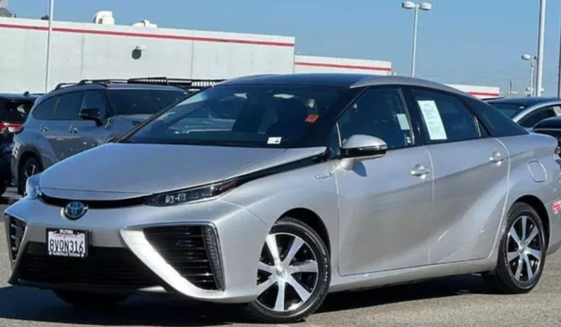 2017 Toyota Mirai Base full