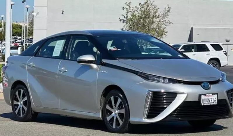2017 Toyota Mirai Base full
