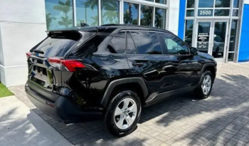 2021 Toyota RAV4 XLE full
