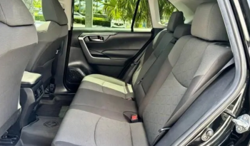 2021 Toyota RAV4 XLE full