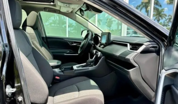 2021 Toyota RAV4 XLE full