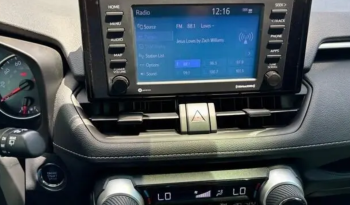 2021 Toyota RAV4 XLE full