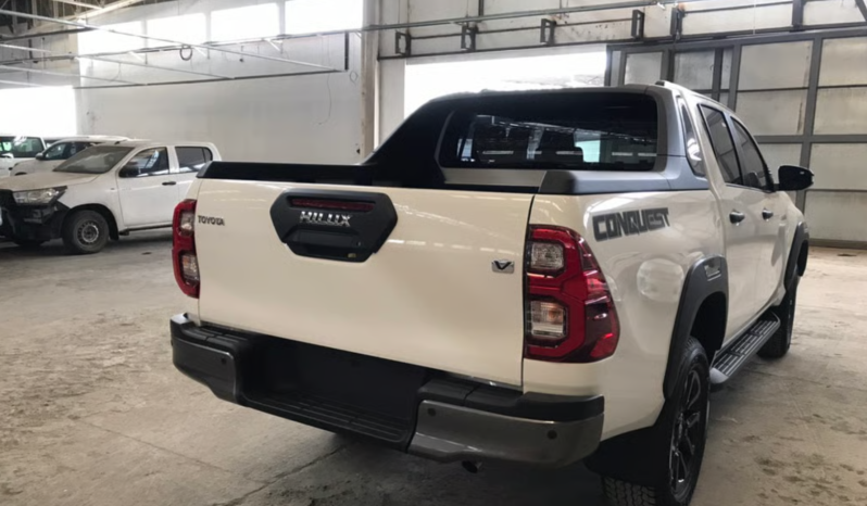 2025 Toyota Hilux Double Cab Revo Conquest 2.8L Diesel full