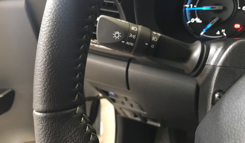 2025 Toyota Hilux Double Cab Revo Conquest 2.8L Diesel full