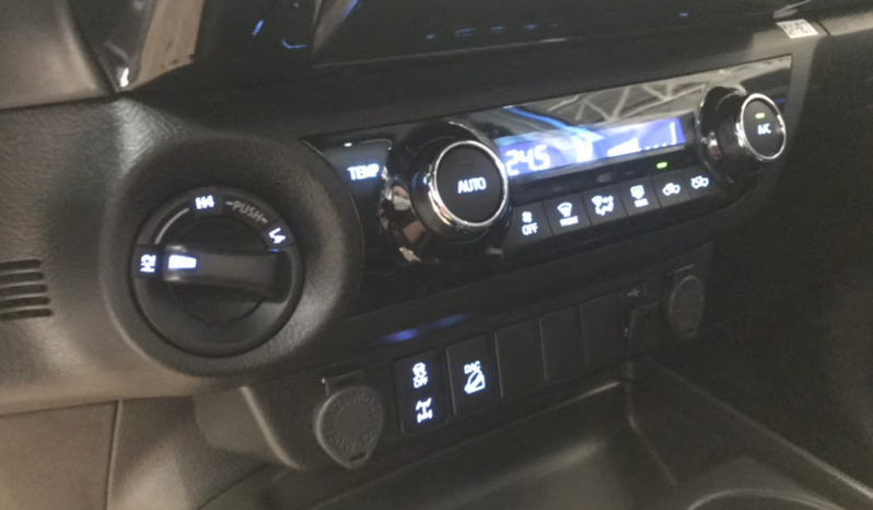 2025 Toyota Hilux Double Cab Revo Conquest 2.8L Diesel full