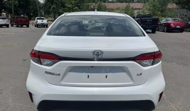 2022 Toyota Corolla LE full