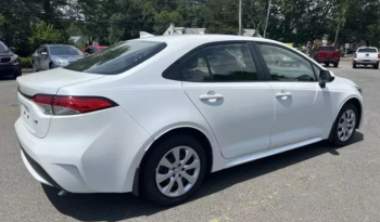 2022 Toyota Corolla LE full