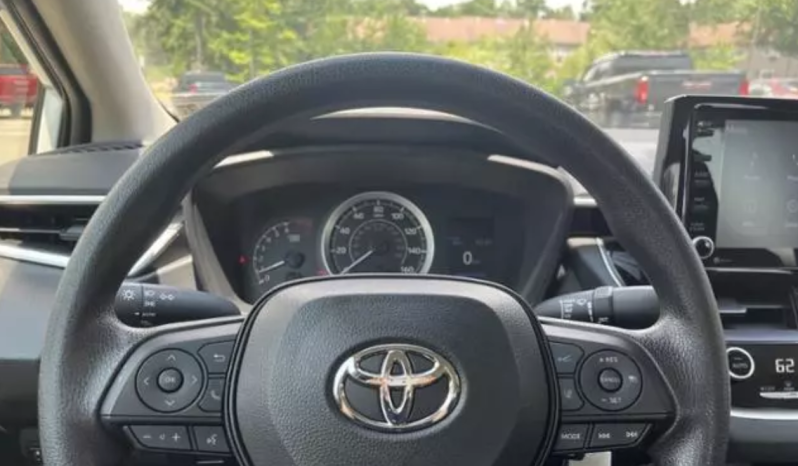 2022 Toyota Corolla LE full