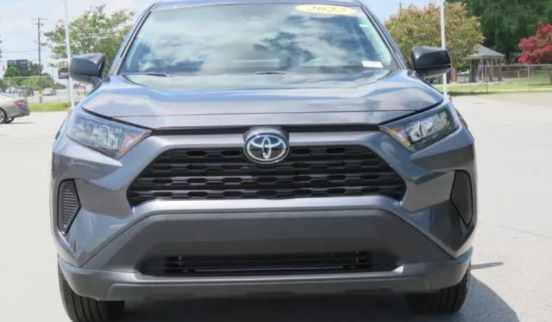 2022 Toyota RAV4 LE full