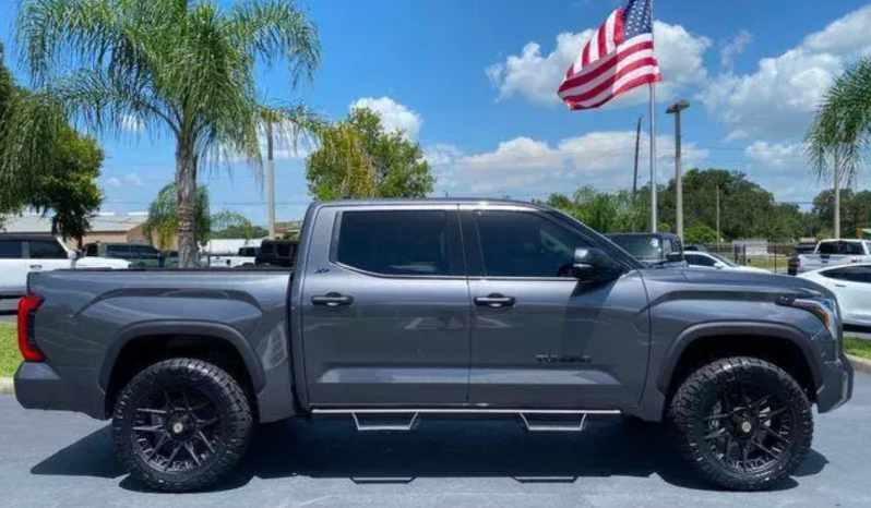 2022 Toyota Tundra SR5 full